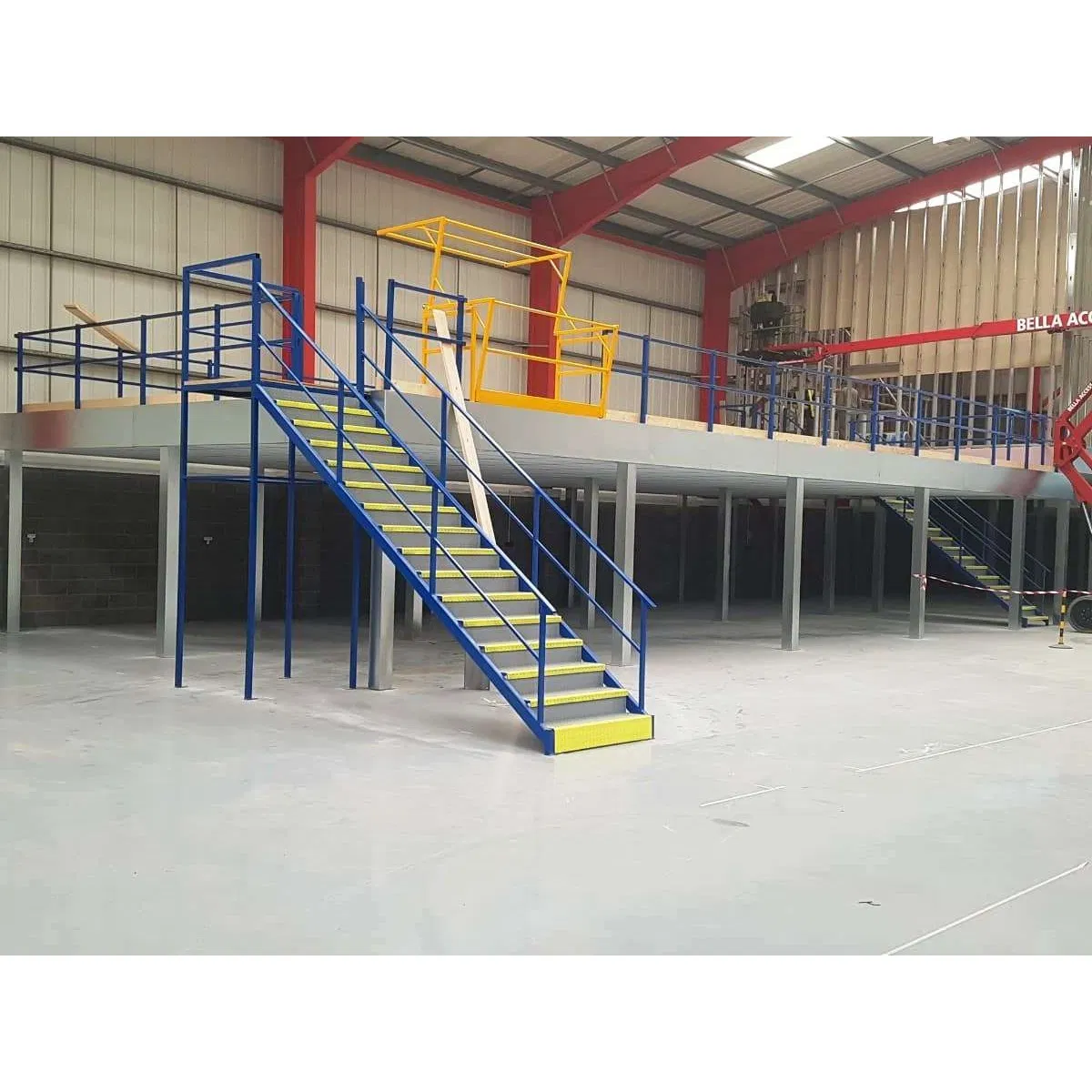 SP111 Mezzanine floor board racking system for warehouse storage