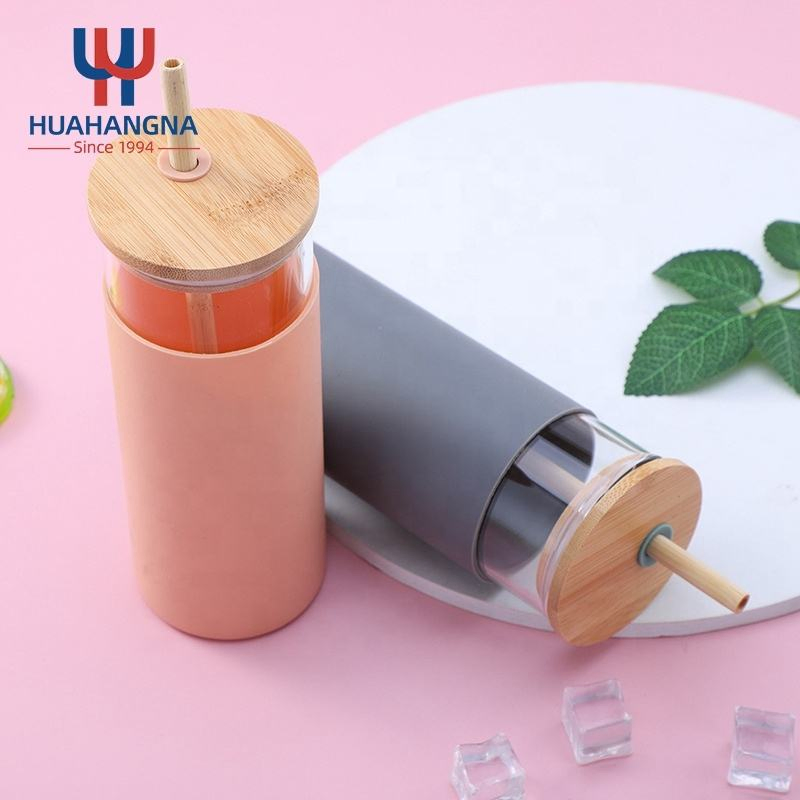 Customized Logo Printed Kitchenware Bar Hotel Beer Cup Glass Bottle with Straw and Bamboo Lid for Lemonade Juice Milk Tea