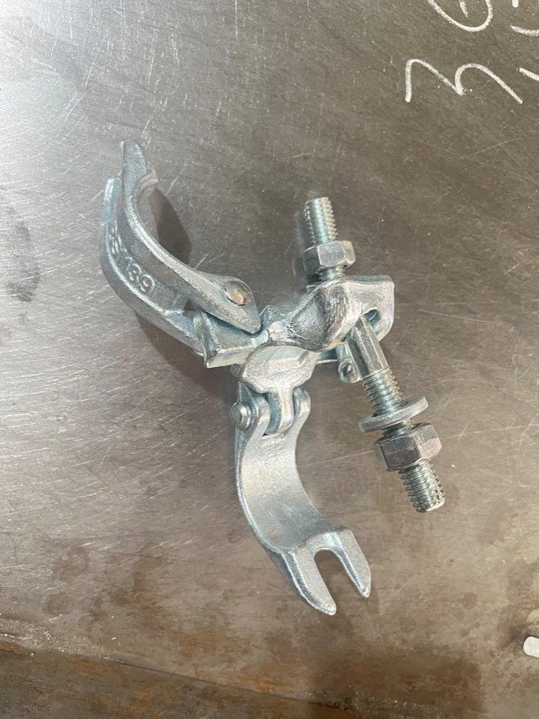 Reliable Doors Scaffolding Coupler with Swivel Fasteners and Easy Installation