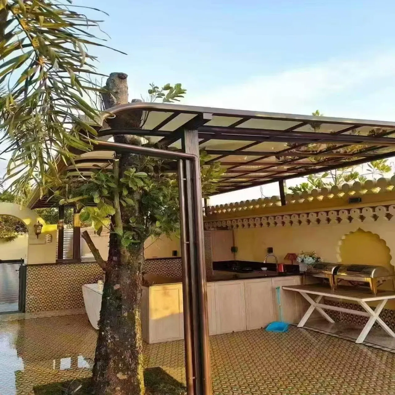 14. Factory Price Aluminum Outdoor Patio Awning Parking Canopy Price Carport Residential Quiet for Glass Door Awning