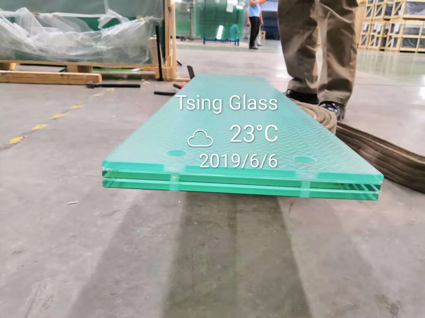 High Quality 4.38mm-43.20mm Clear/Colored/Shaped/Flat/Bent Building Glass/ Safety Glass / Tempered Laminated Glas for Rail/Fence/Balsutrade/Stairs