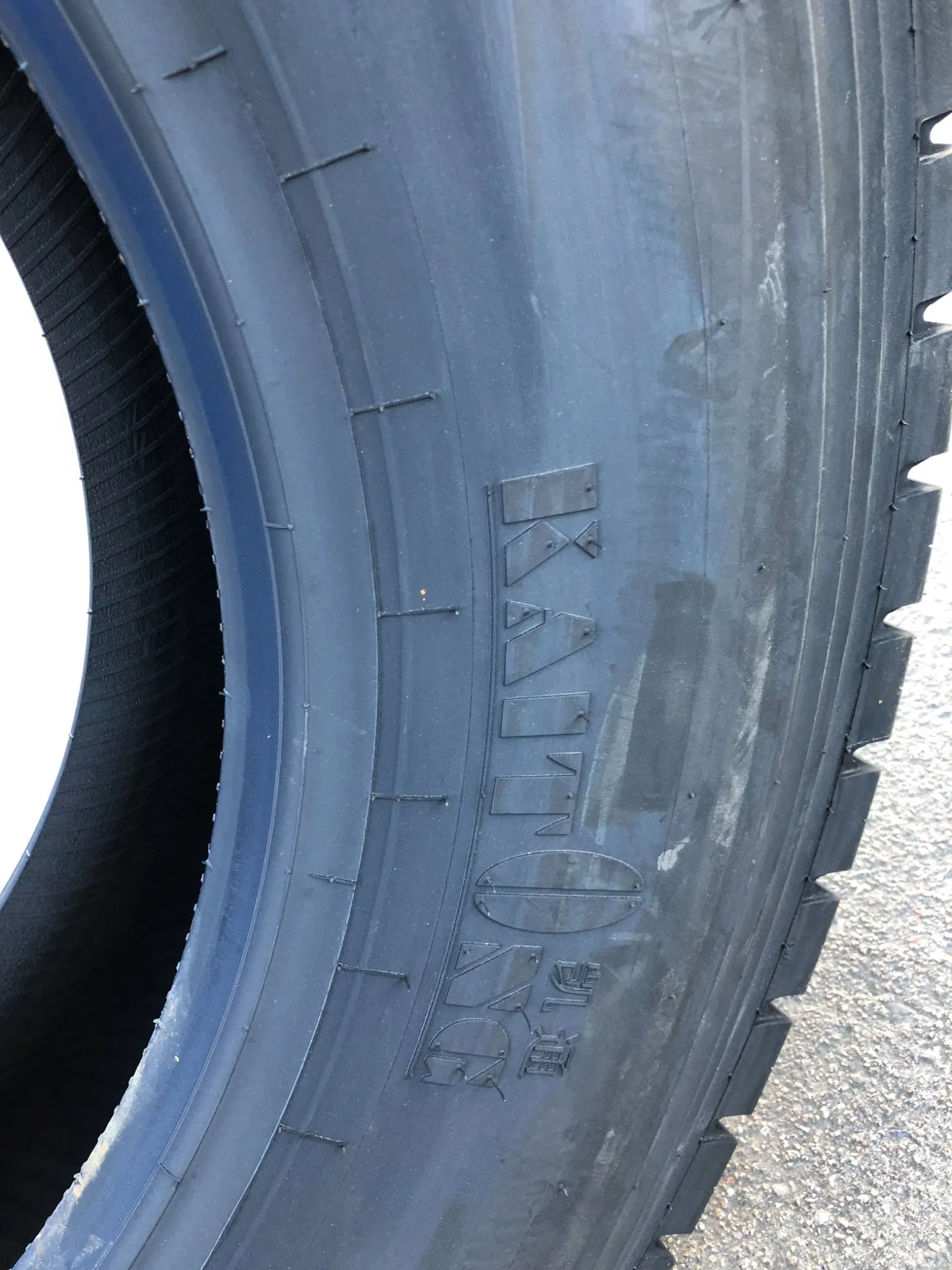 Truck Tire Constancy 12R22.5 Heat-Resistant High Load 1200kg Anti-Burst for Middle East Market