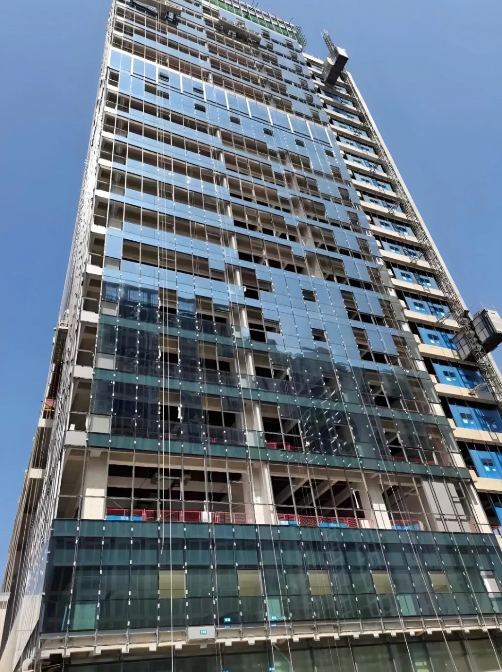 Contemporary Glass Facade Systems for Stylish City Buildings