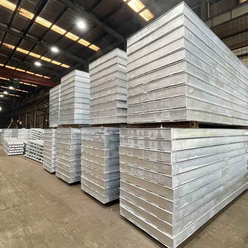 Painted Light Gray Suspension Bailey Steel Structure Bridge Prefabricated Modern Design