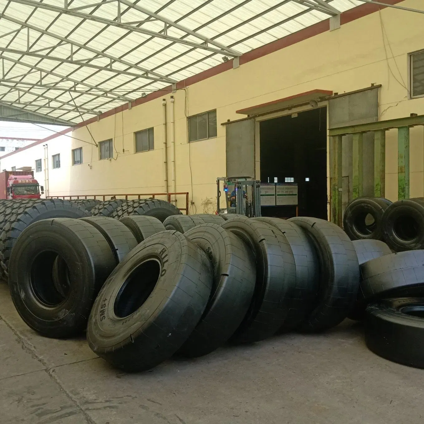 All Steel Radial Off-Road Tyre 23.5R25, Hilo OTR Industrial Tyre 26.5R25 E3/L3