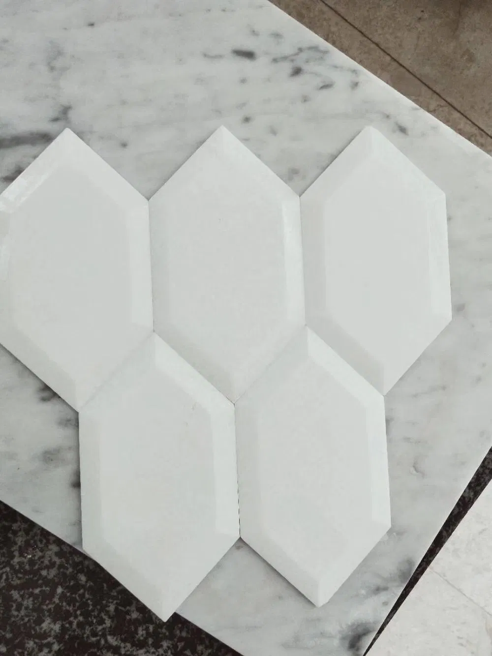 China Fctory Natural Stone Marble Mosaic Tiles for Bathroom Floor Tile Design