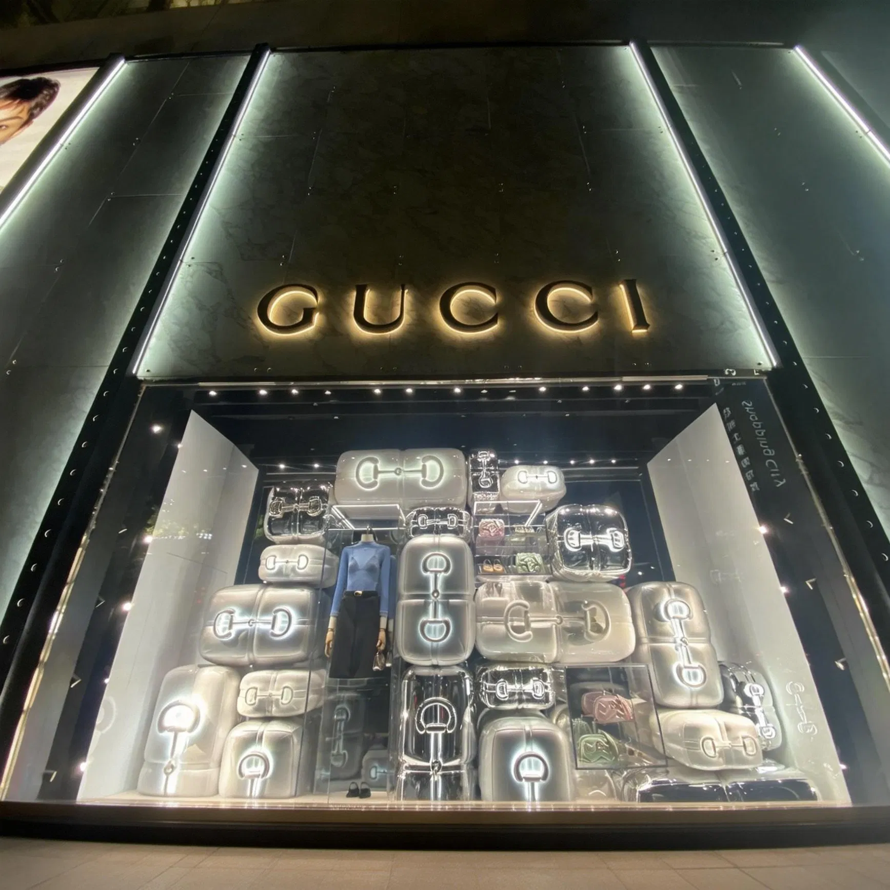 Custom LED Illuminated Sign with Brand Logo for Indoor Advertising