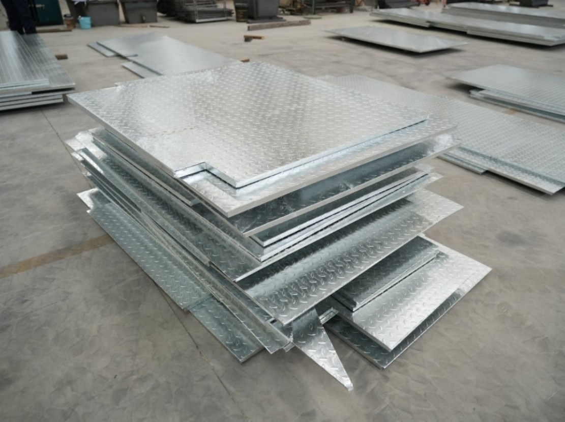 Serrated Multi-Function Galvanized Industrial Steel Grating with High Load-Bearing Capacity