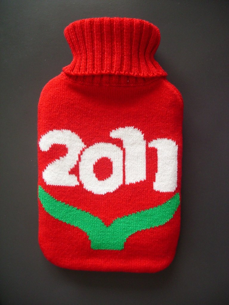 55% Nature Rubber Hot Water Bottle Wholesale Hot Water Bottle Knitted Cover