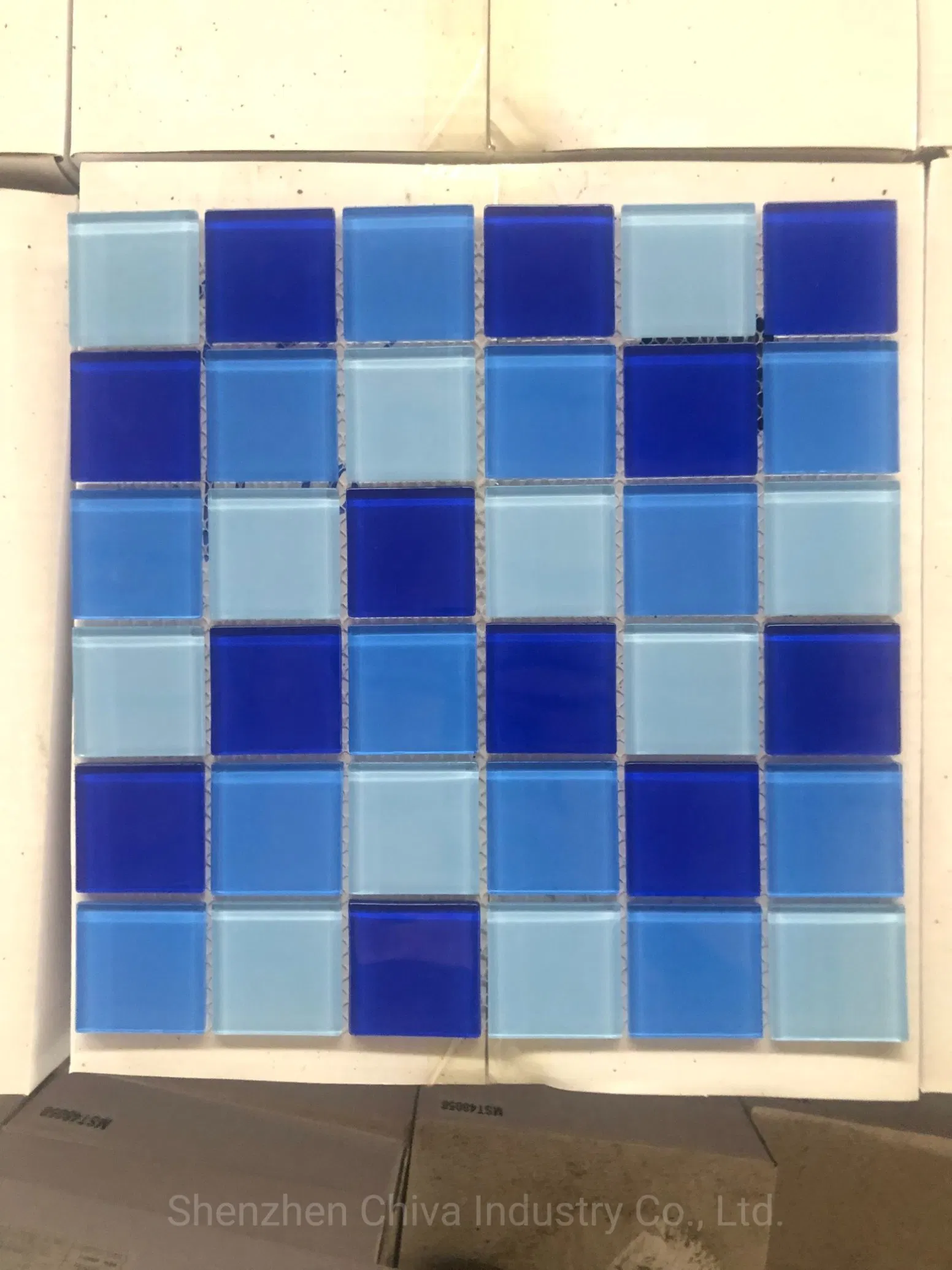 Мозаичная плитка для бассейна, стеклянная, 48/50 мм