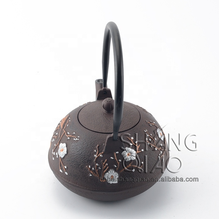 Чугунный чайник с цветами сливы, 1.2 л