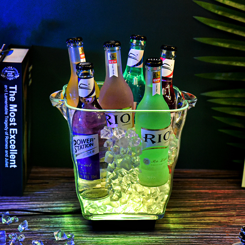 Wholesale Creative Transparent Double-Handle Plastic Wine Cooler with Wave Pattern Disposable Beer Bucket for Bar & KTV