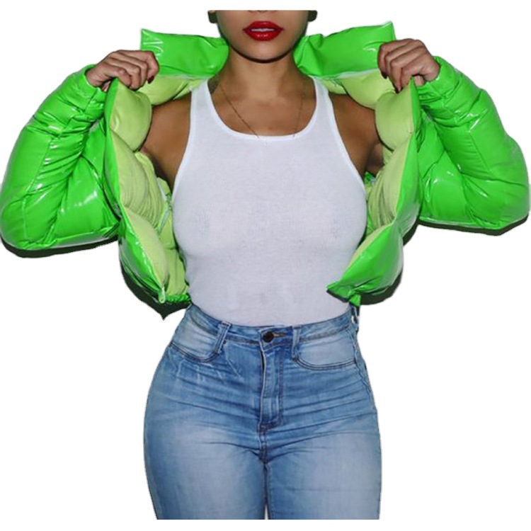 Парка женская зимняя укороченная пуховая больших размеров