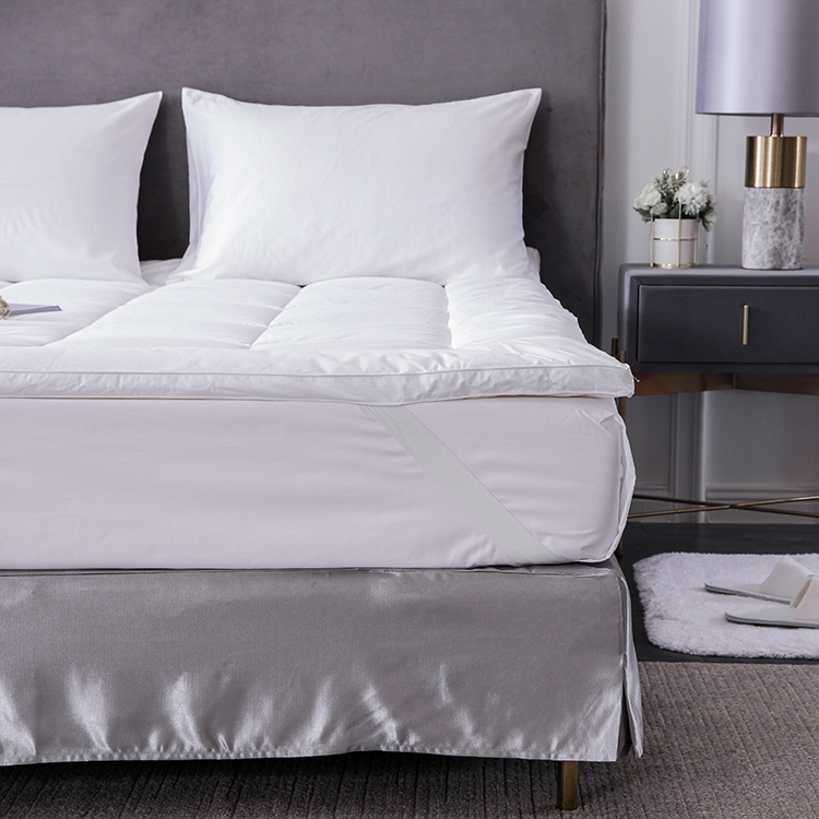 Wholesale Hotel 100% Microfiber King Queen Size Bed Mattress Topper
