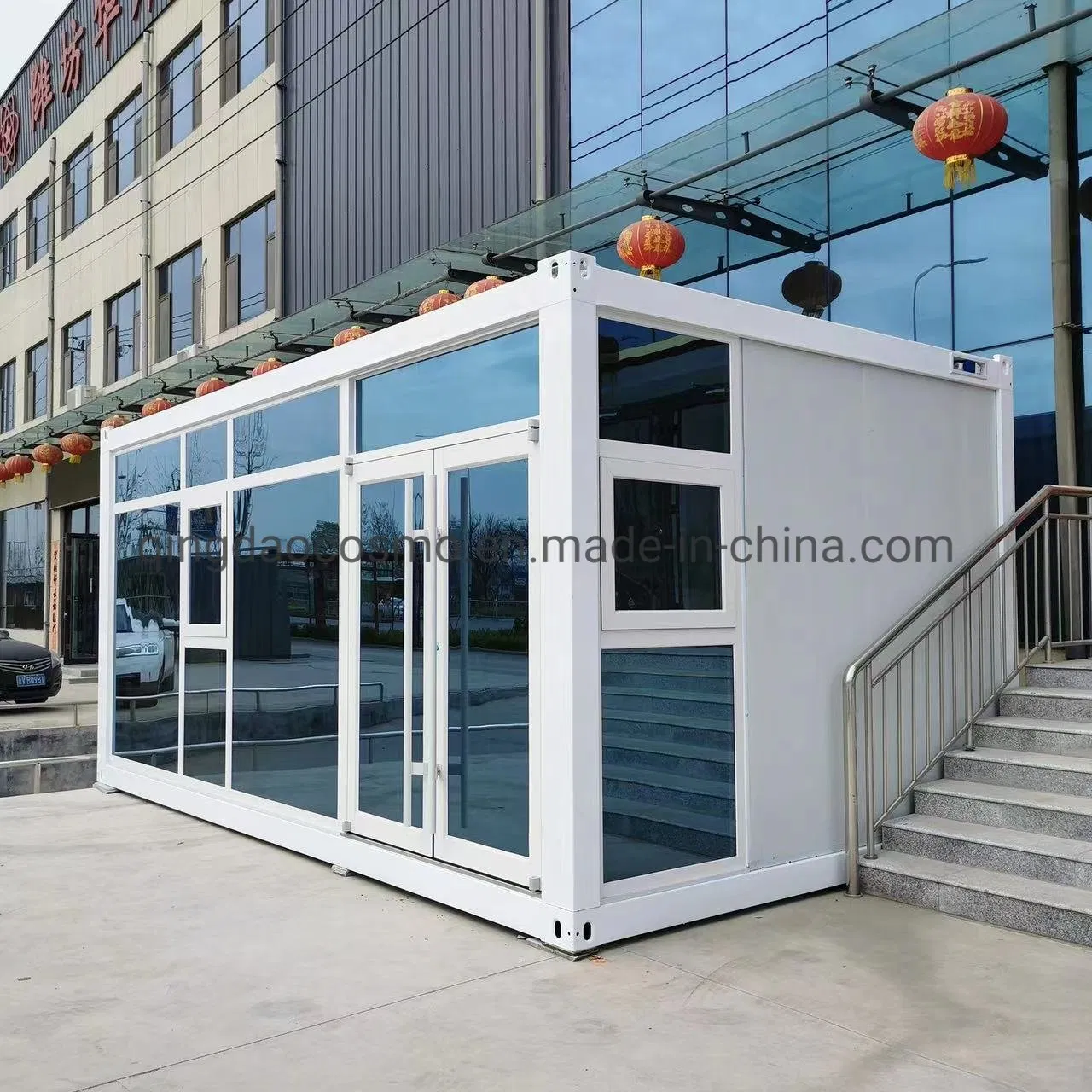 Prefabricated House Apartment Modern Hotel Container House/Modular House/Small House/Tiny House/Prefab House/Container House for Labor Camp/Commercial Use