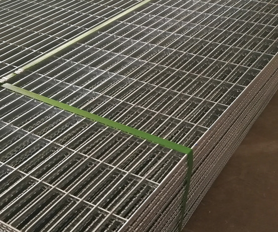 Factory High Quality Hot-DIP Galvanized Heavy Duty Walkway Steel Grating