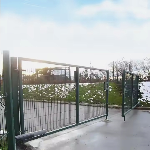 Best Selling Easy Installation Garden Security Perimeter 3D Curved Iron Wire Mesh Fence Peach Shape Post Fencing