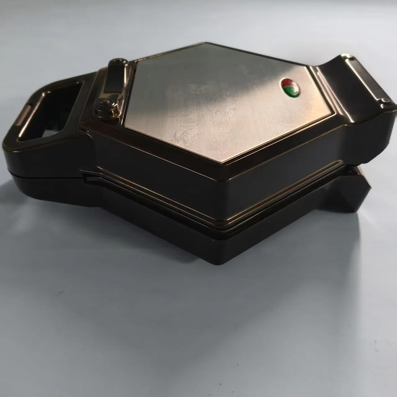 Easy-to-Use Stainless Steel Hexagon Egg Waffle Maker for Delectable Dishes