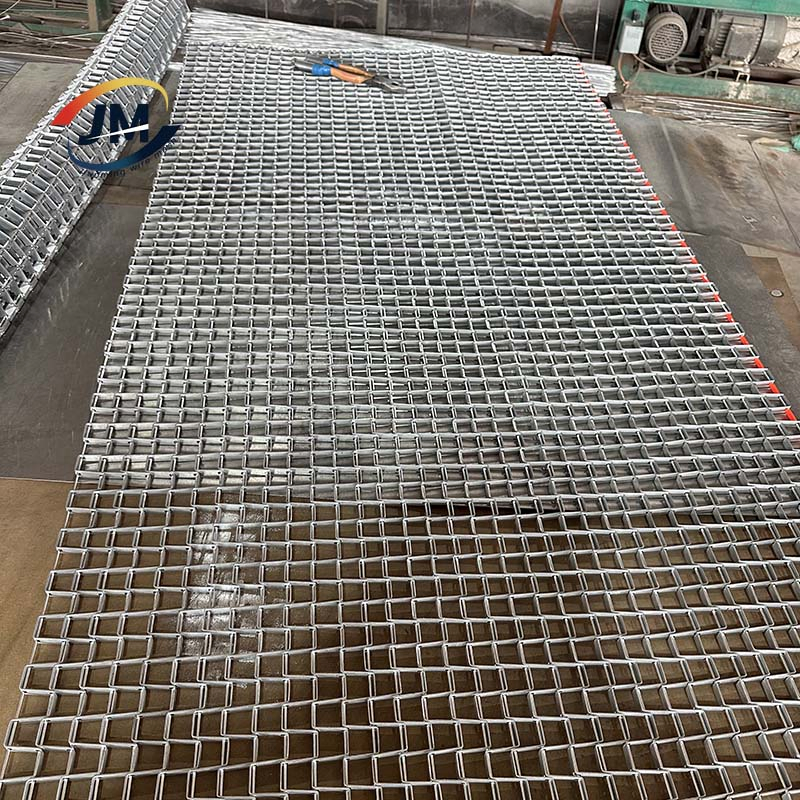 Heavy-Duty Steel Construction Galvanized Steel Mesh Drag Mat for Stronger Leveling