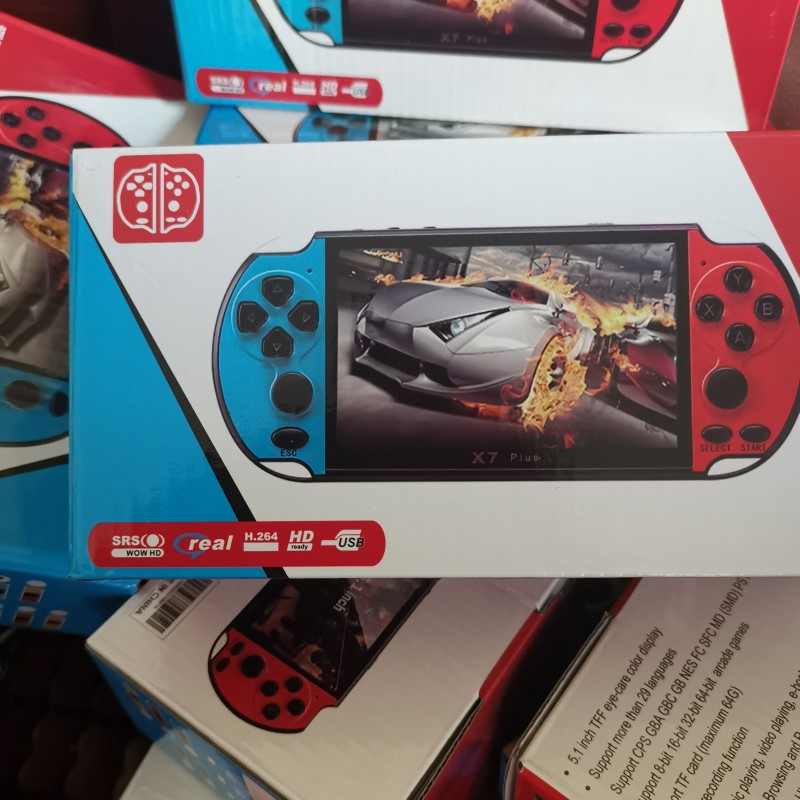 Портативная игровая консоль X7 Plus с 7000+ игр
