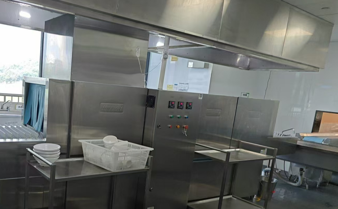 Reliable Hood Type Commercial Dishwasher for Heavy-Duty Kitchen Use