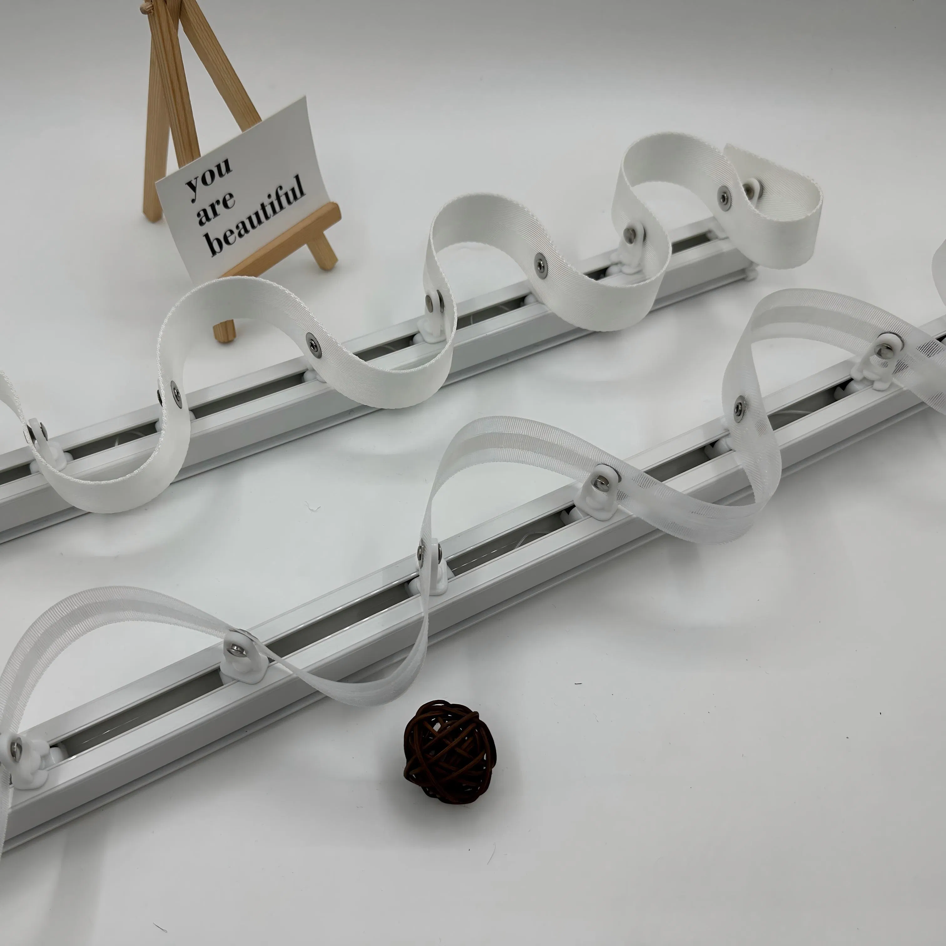 Durable Indoor Sunshade Special Aluminum Alloy Snake Shaped Curtain Track