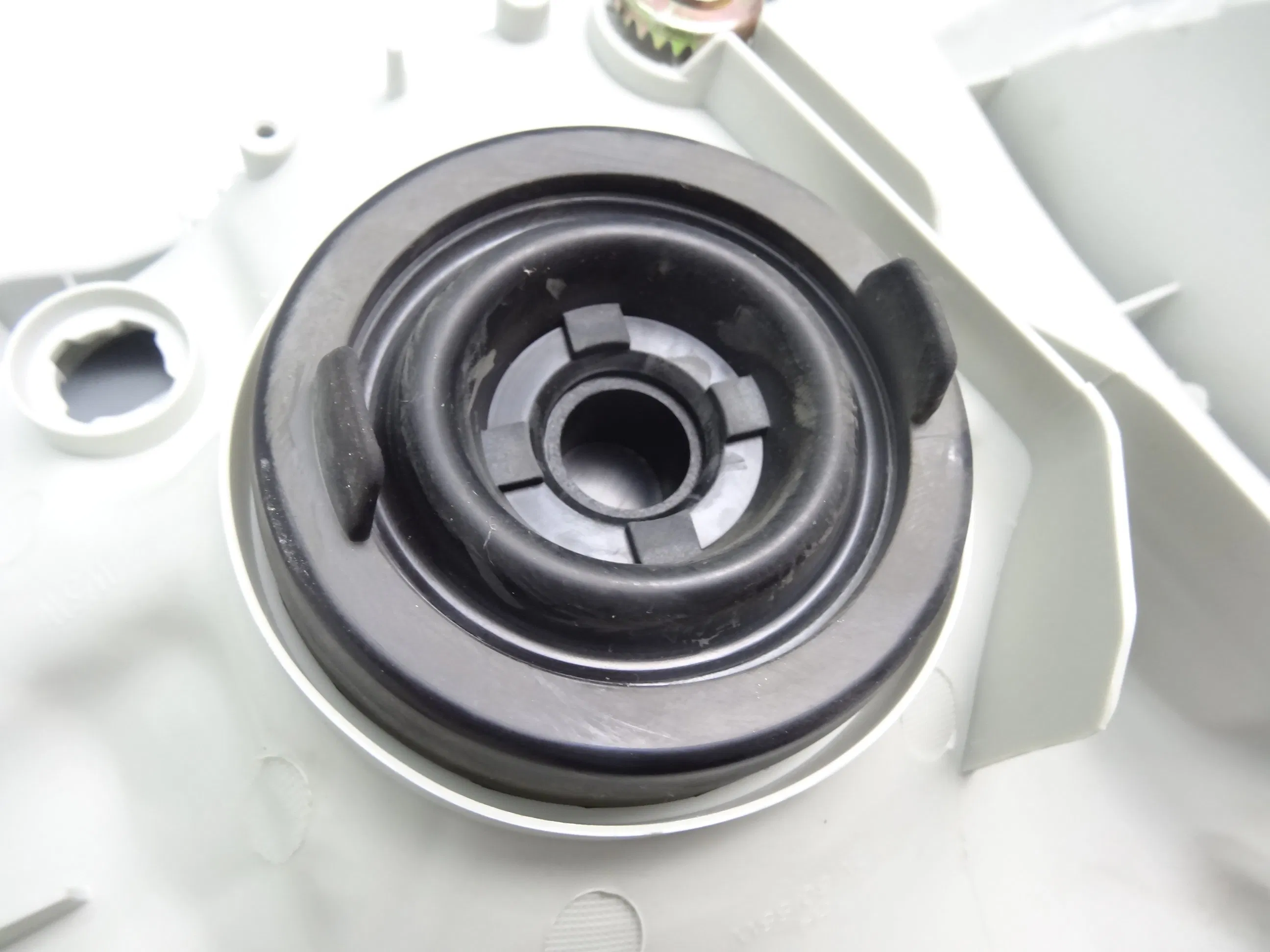 Фара головного света Toyota Hiace 2005 (81170-26800)