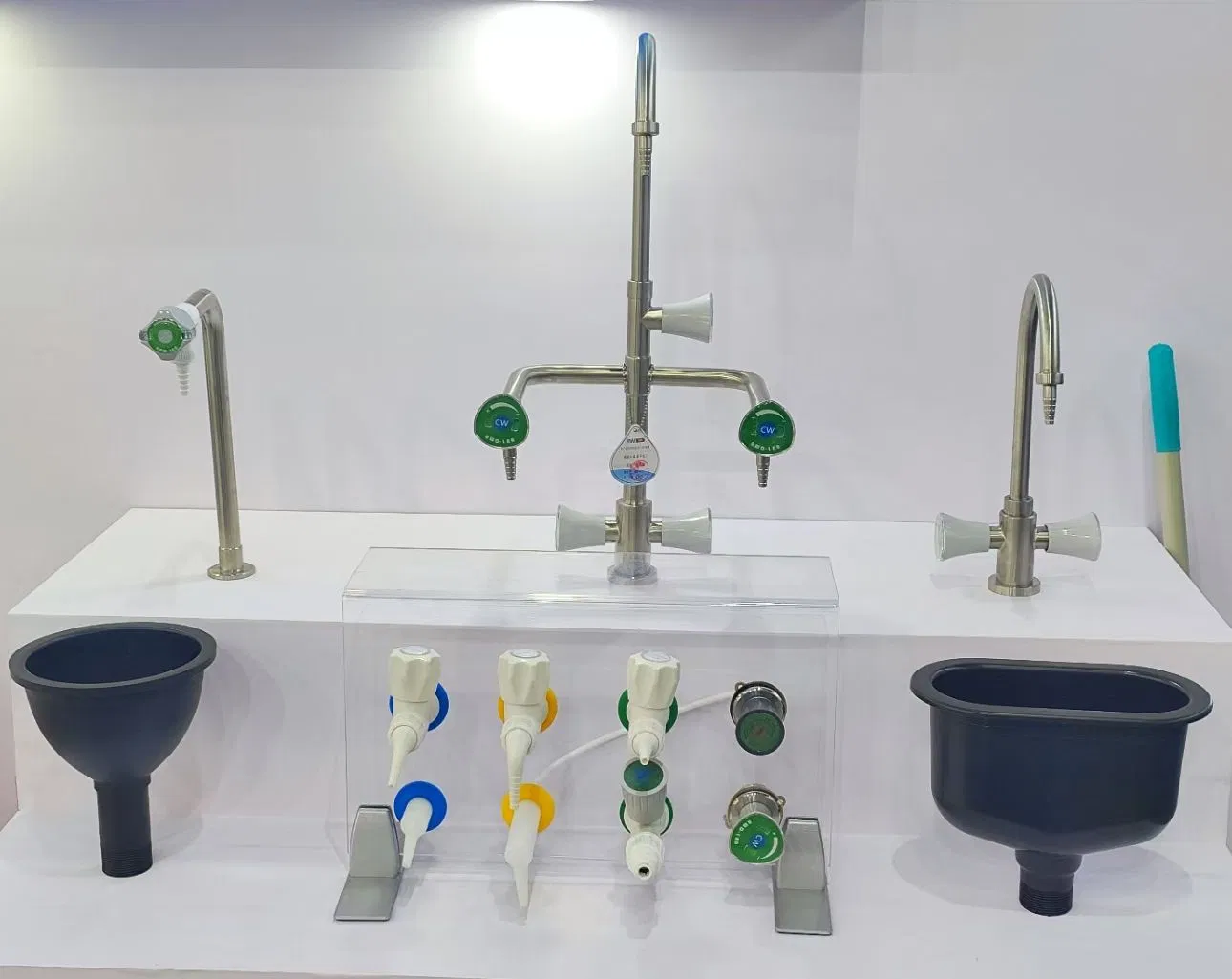 Лабораторный кран из чистой латуни