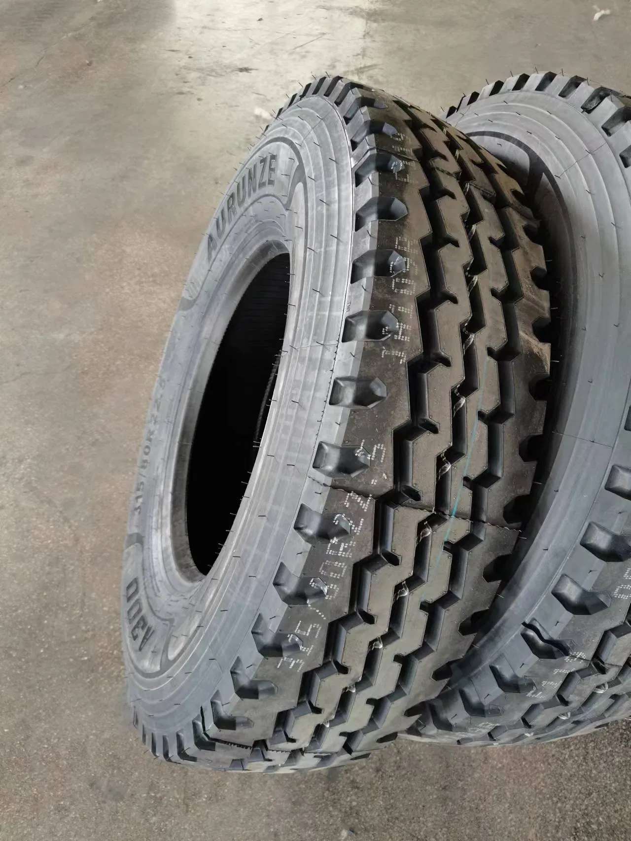 Шина 11R22.5 Super Quality 18PR
