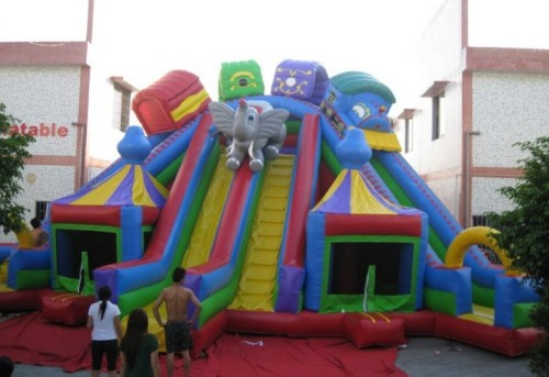 2023 New Popular Air Bouncer Inflatable Trampoline