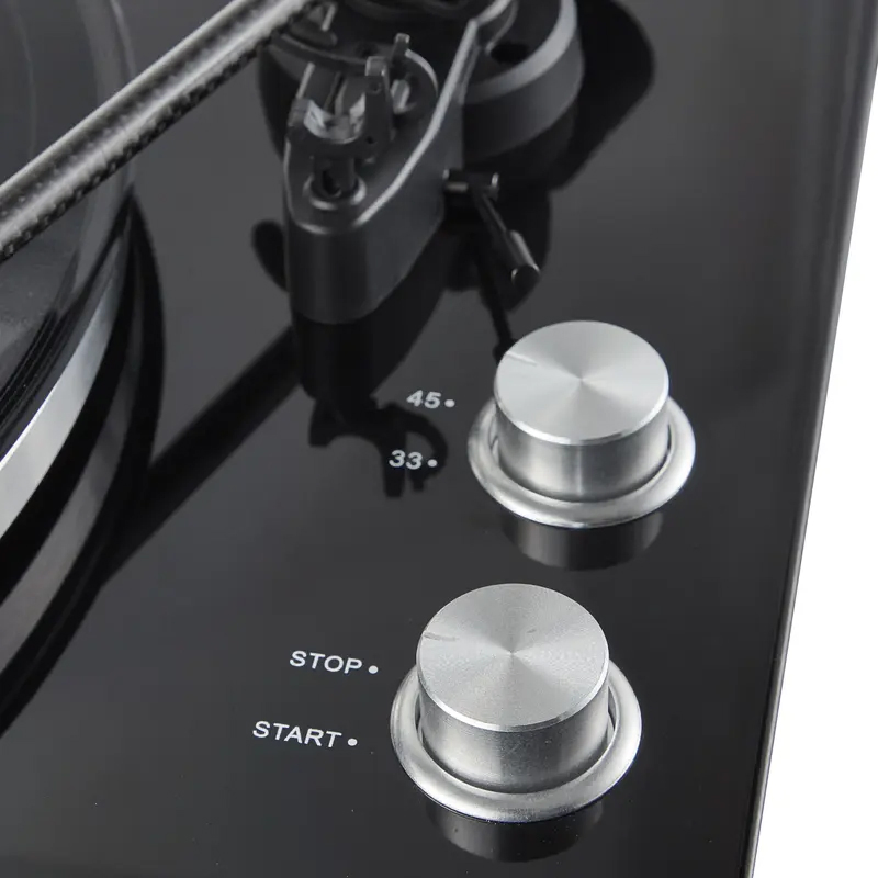 Антикварный граммофон с современным механизмом