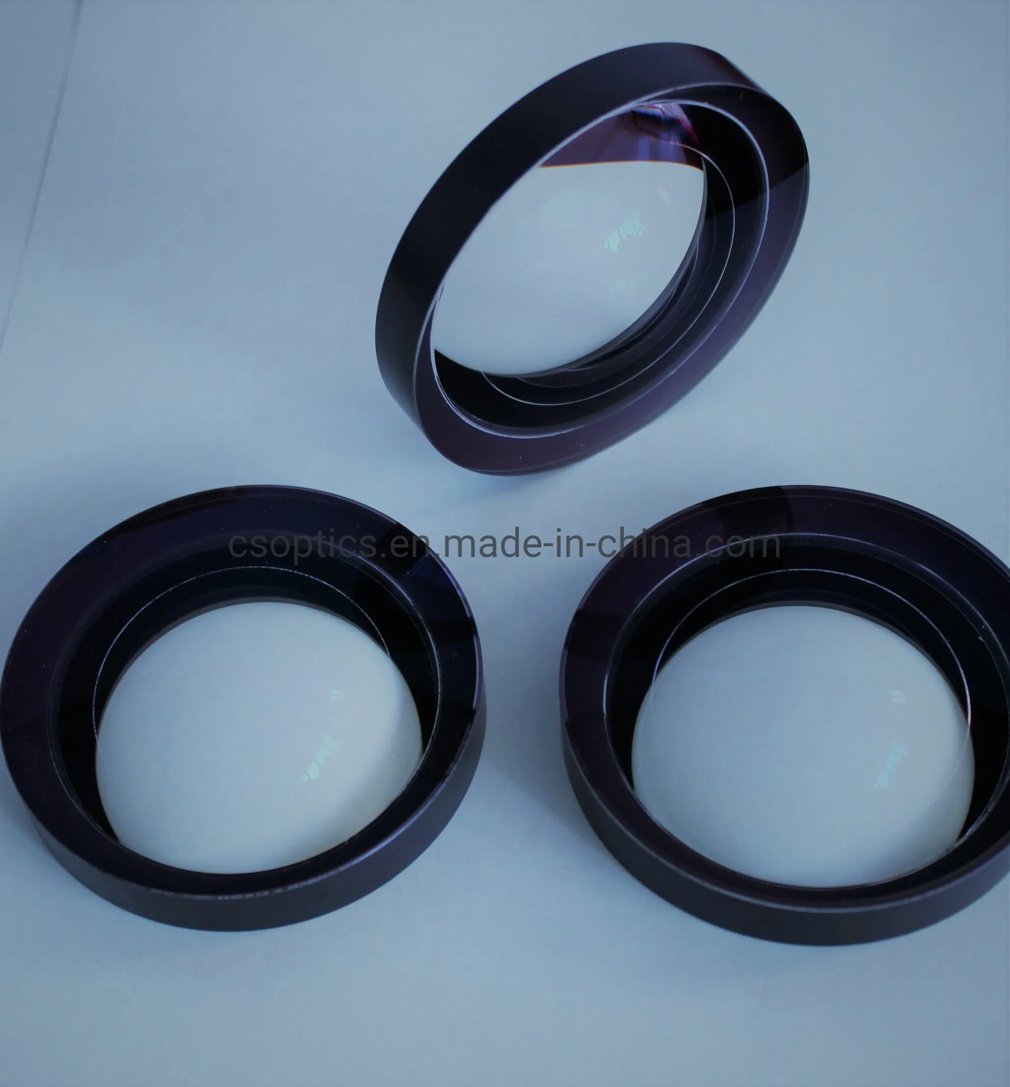 Широкоугольный объектив 105mm F1.2 с автофокусом