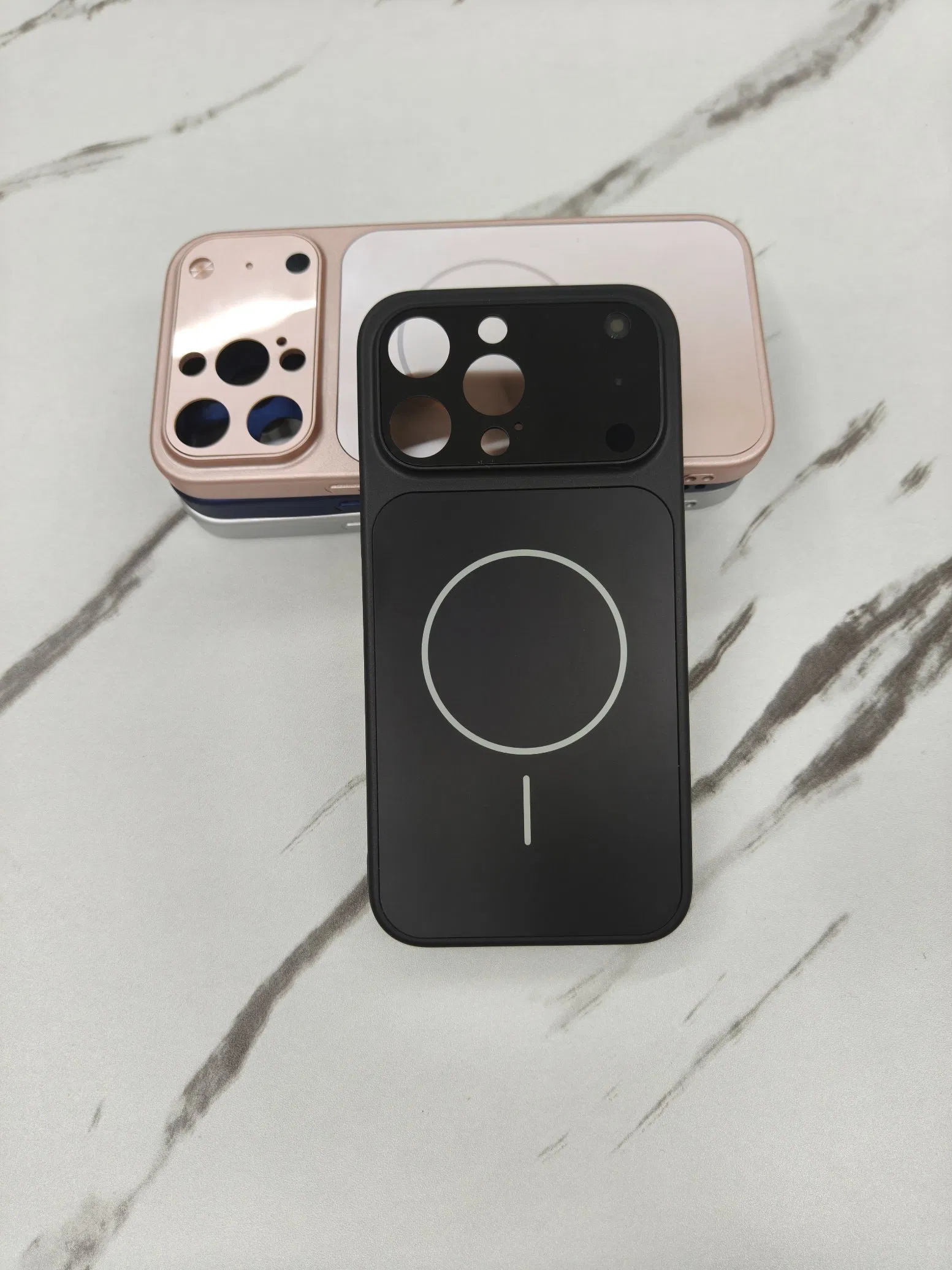 Чехол для iPhone 17 PRO Max, новогодний, магнитный