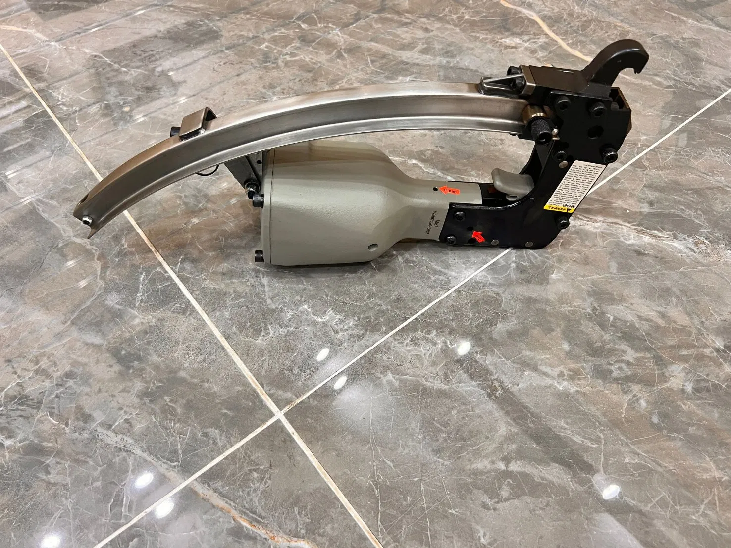 Пневматический заклепочник M87 для клипс и хомутов