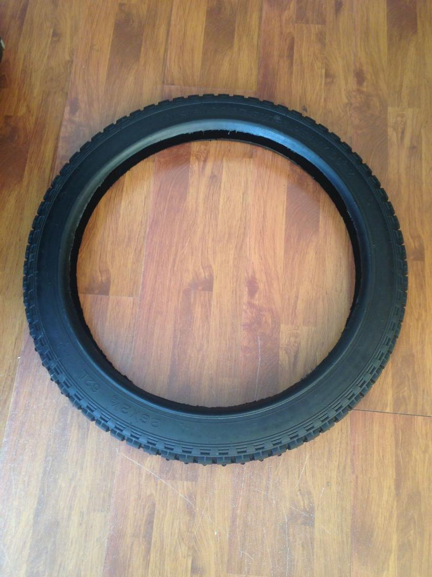 Шина 26x2 с бортовым кольцом для мотоциклов