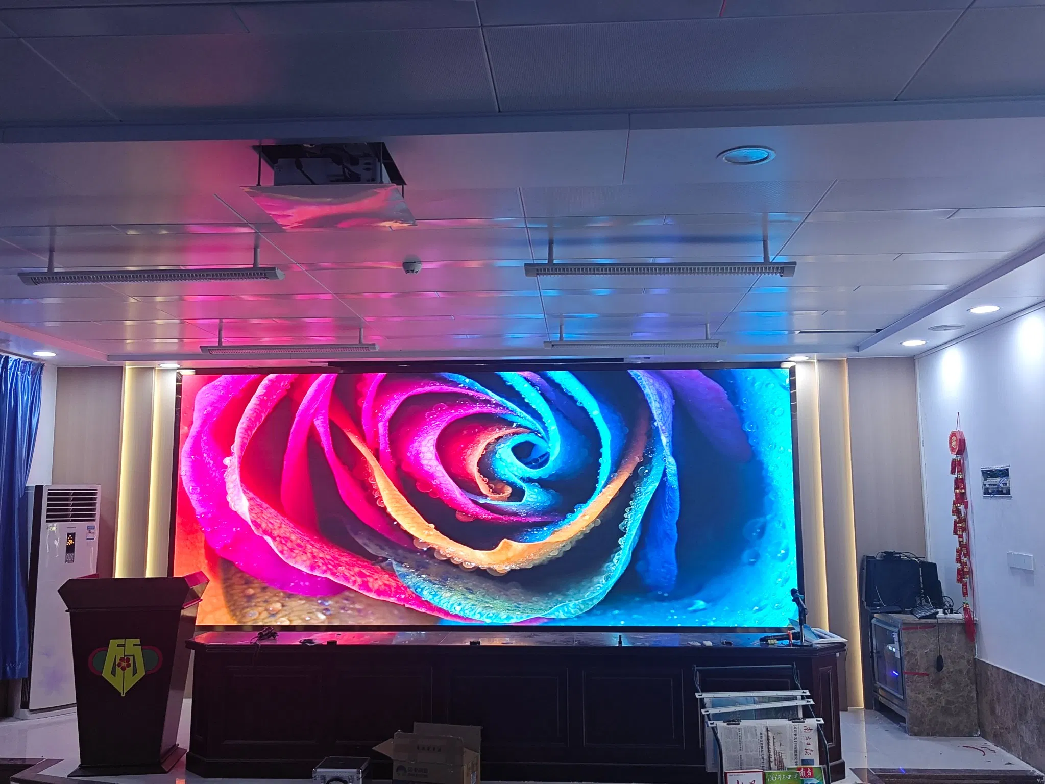 Hot Sale 2K 4K 8K HD LED Video Wall Screen P1.86 Panel Indoor Advertising LED Display