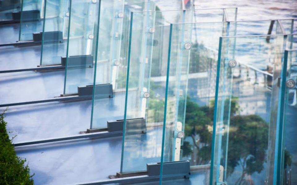 3mm 4mm 5mm 6mm 8mm 10mm Flat/Curved Safety Tempered/Toughened Glass for Windows/Doors/Furniture/Shower Rooms/Machines Price