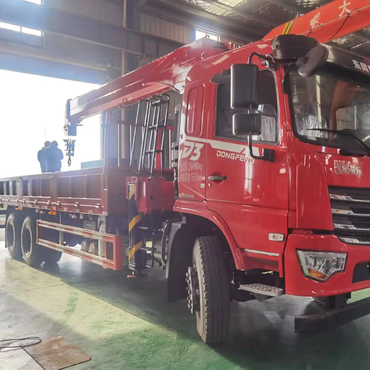 Truck Mounted Crane Powerful Jiangwei 8 Tons Straight Arm Crane with 4-Section Telescopic Arm