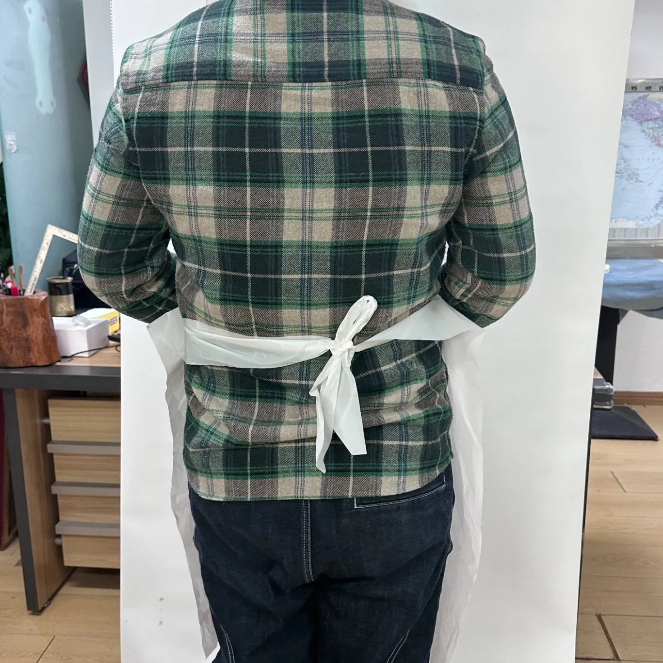 Disposable PE Aprons—Either Full-Length or Waist-Length—Are Super Affordable, Handy, Lightweight, Easy to Use, and Stains at Bay
