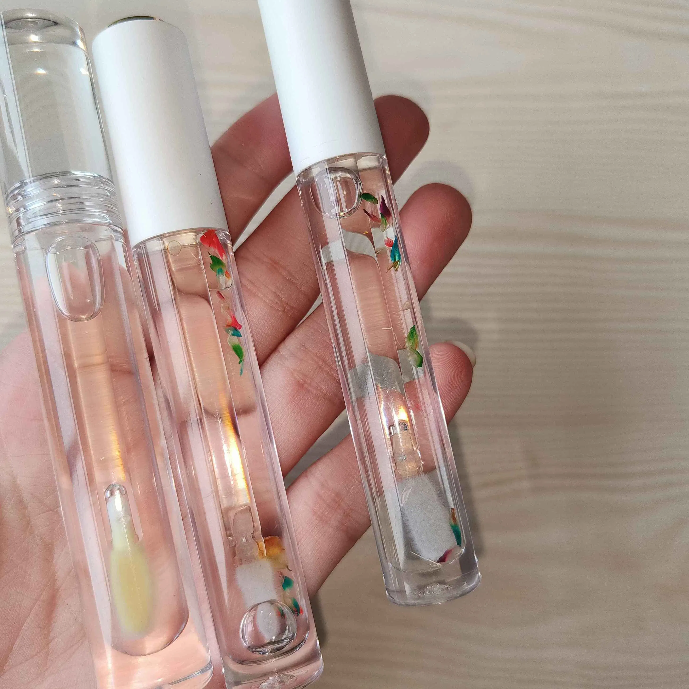 Fruity Infused Lip Oil for Ultimate Moisture and Shine