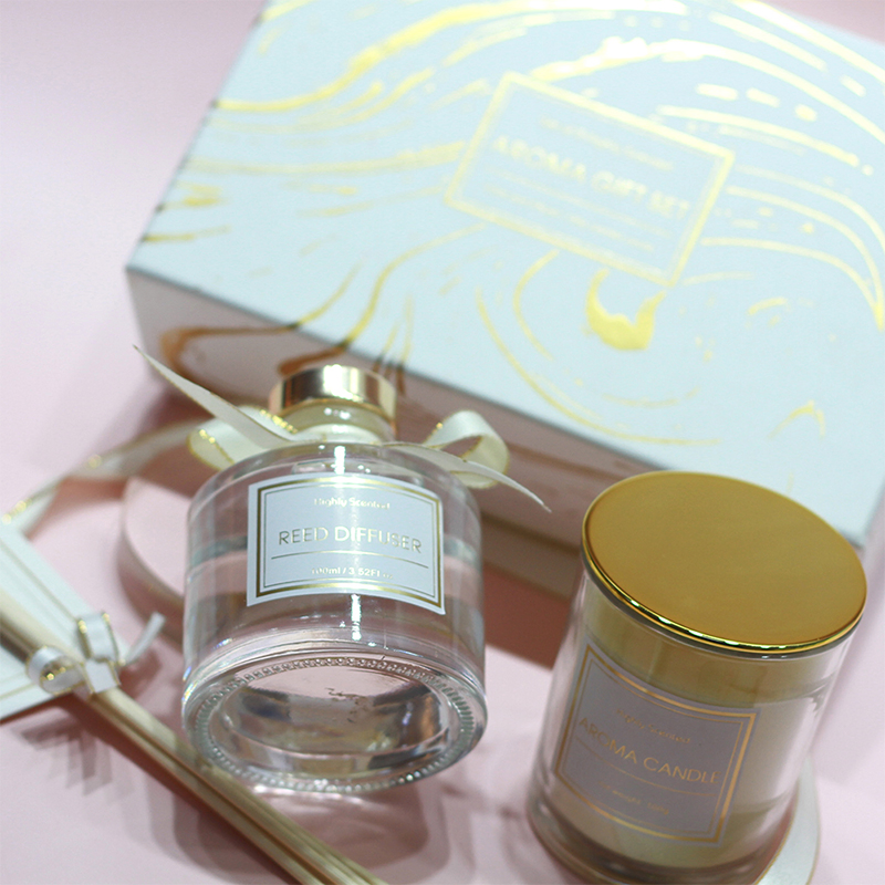 Wholesale Custom Logo Color Smokeless Reed Essential Oil Aromatherapy Diffuser Aromatherapy Candle Gift Set