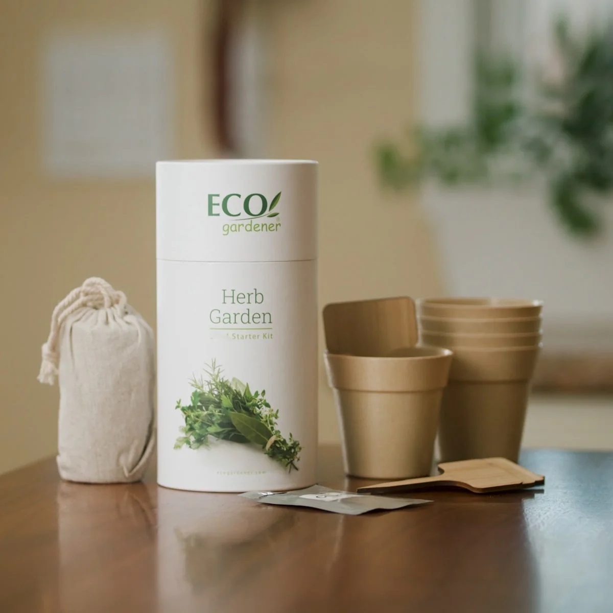 Набор садовый с искусственными цветами и напольным горшком