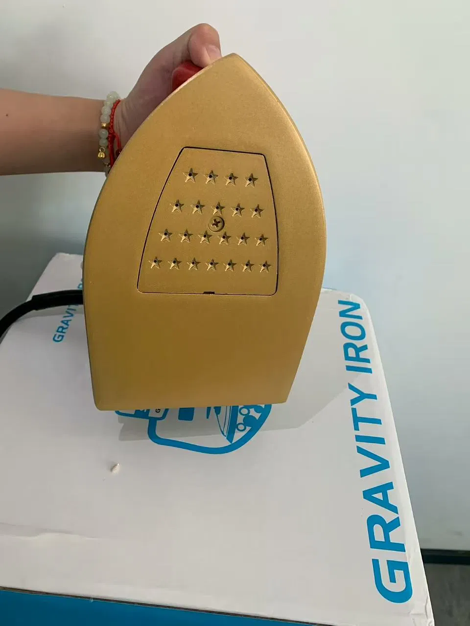 High-Performance Compact Clothing Iron for Professional Wrinkle Care