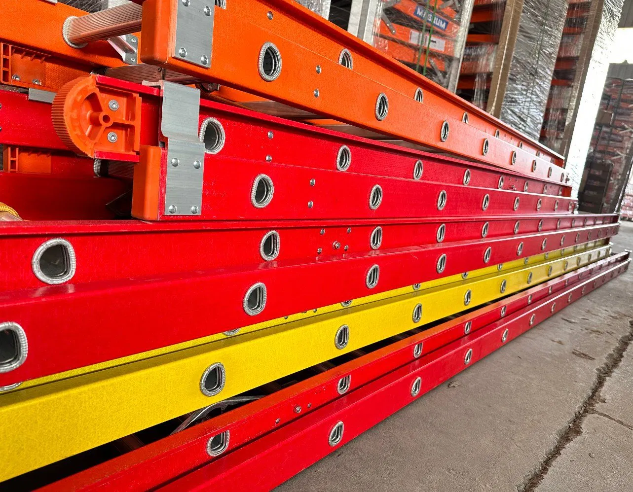 4-10 Meters 2 Sections Top Quality Fiberglass Telescopic Ladder Manufacturer Supply