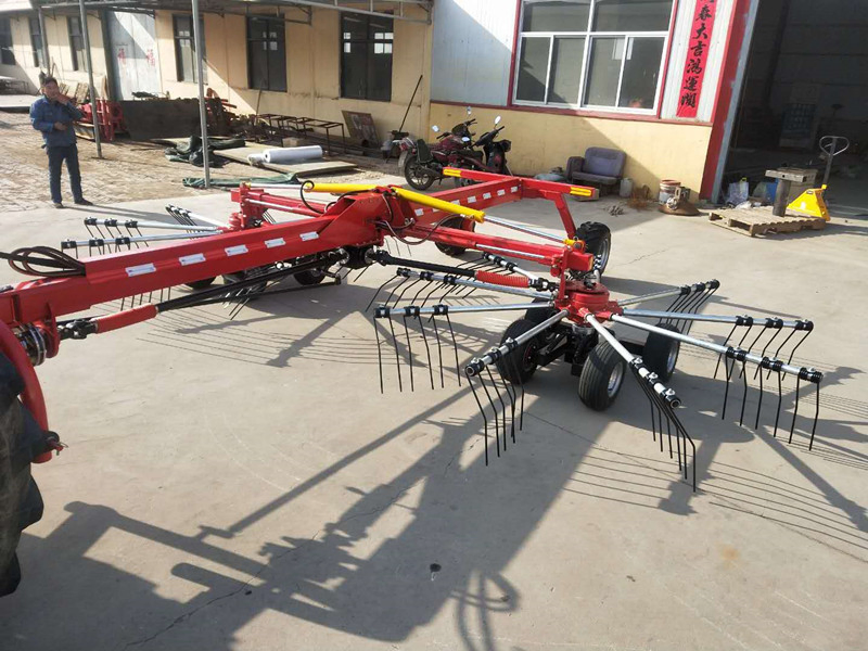 Farm Machine Large Double-Pan Forage Tedder 7m Working Width Two Discs Turning and Raking Machine for Big Tractor