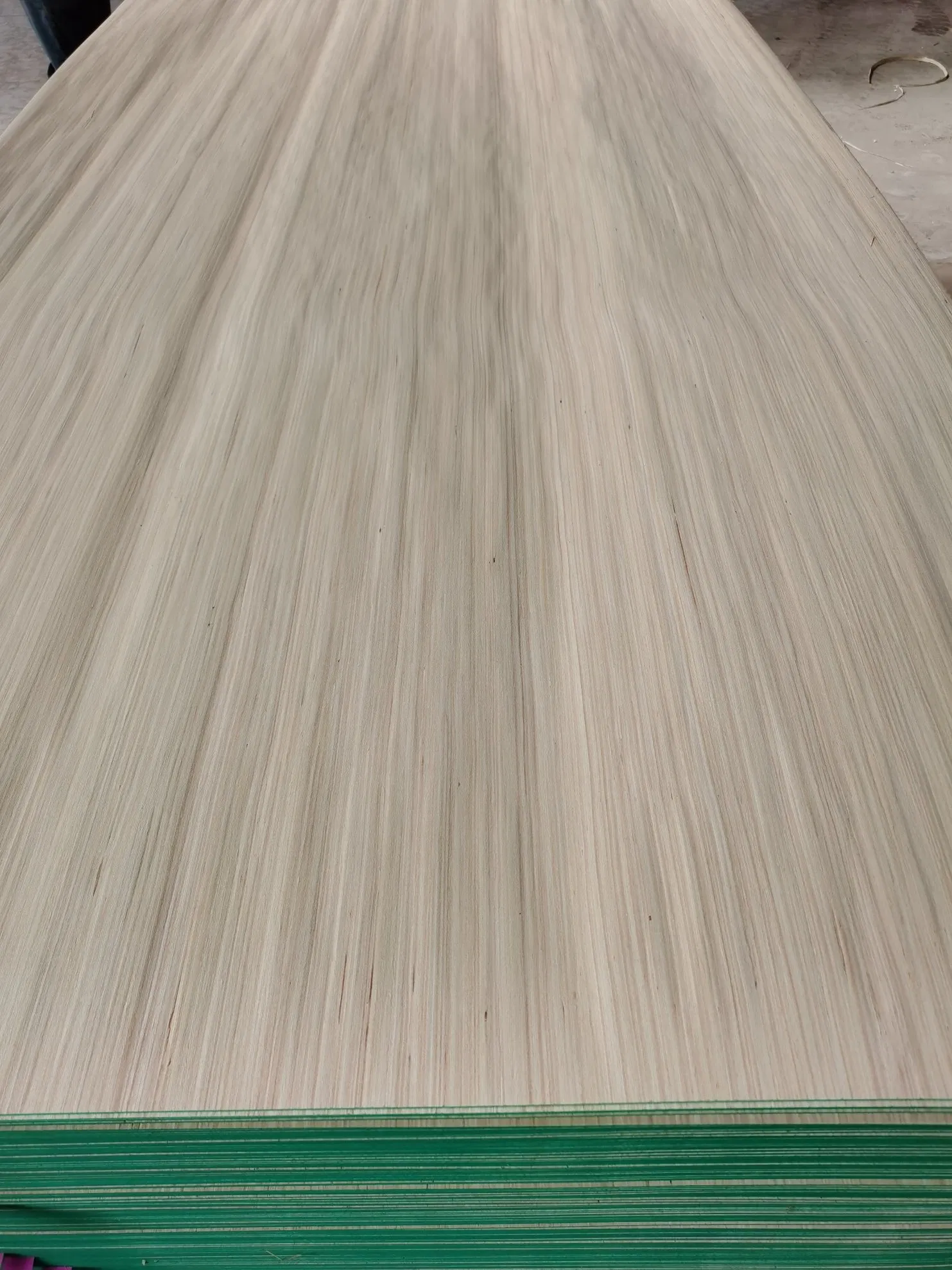 Factory-Poplar Engineer Veneer Big Size 4'x10' for Plywood Use