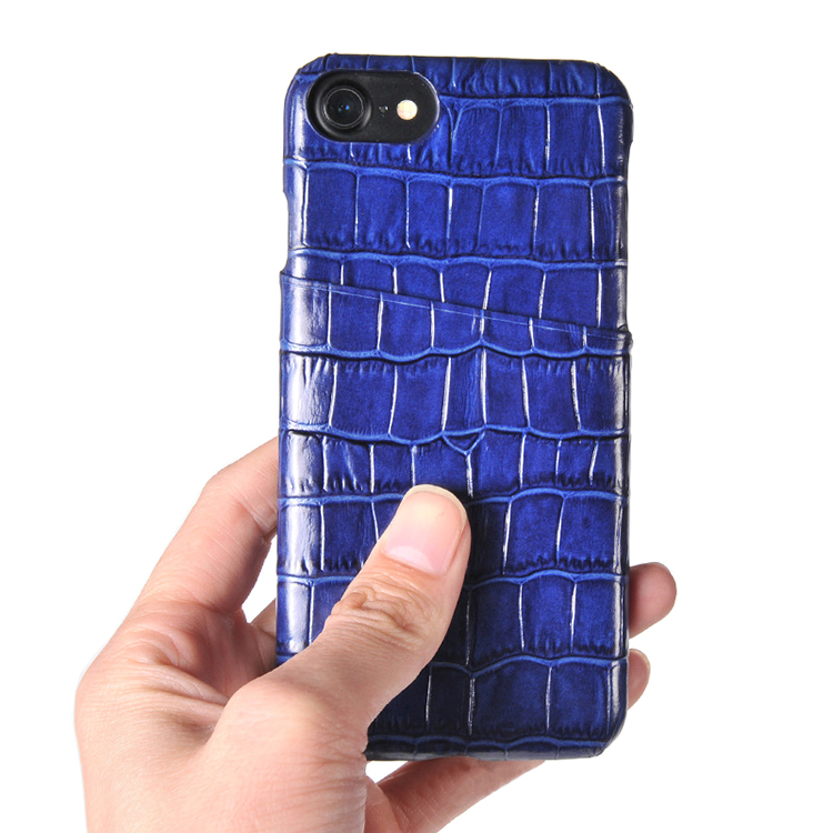 Чехол для iPhone из кожи крокодила с дизайном на заказ