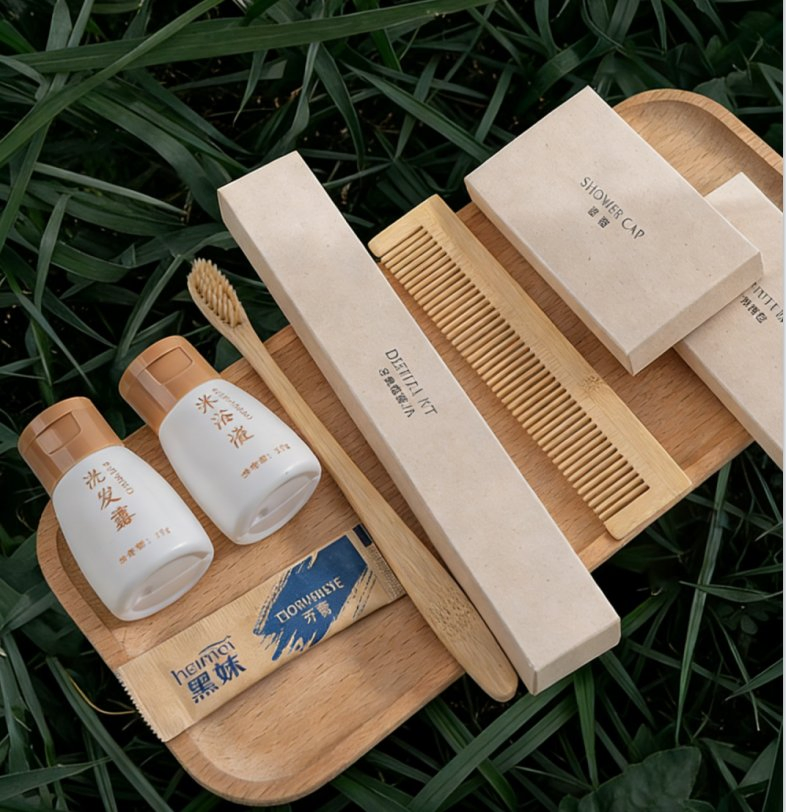 Disposable Hotel Amenities Set with Nail File and Cotton Pads for Resorts