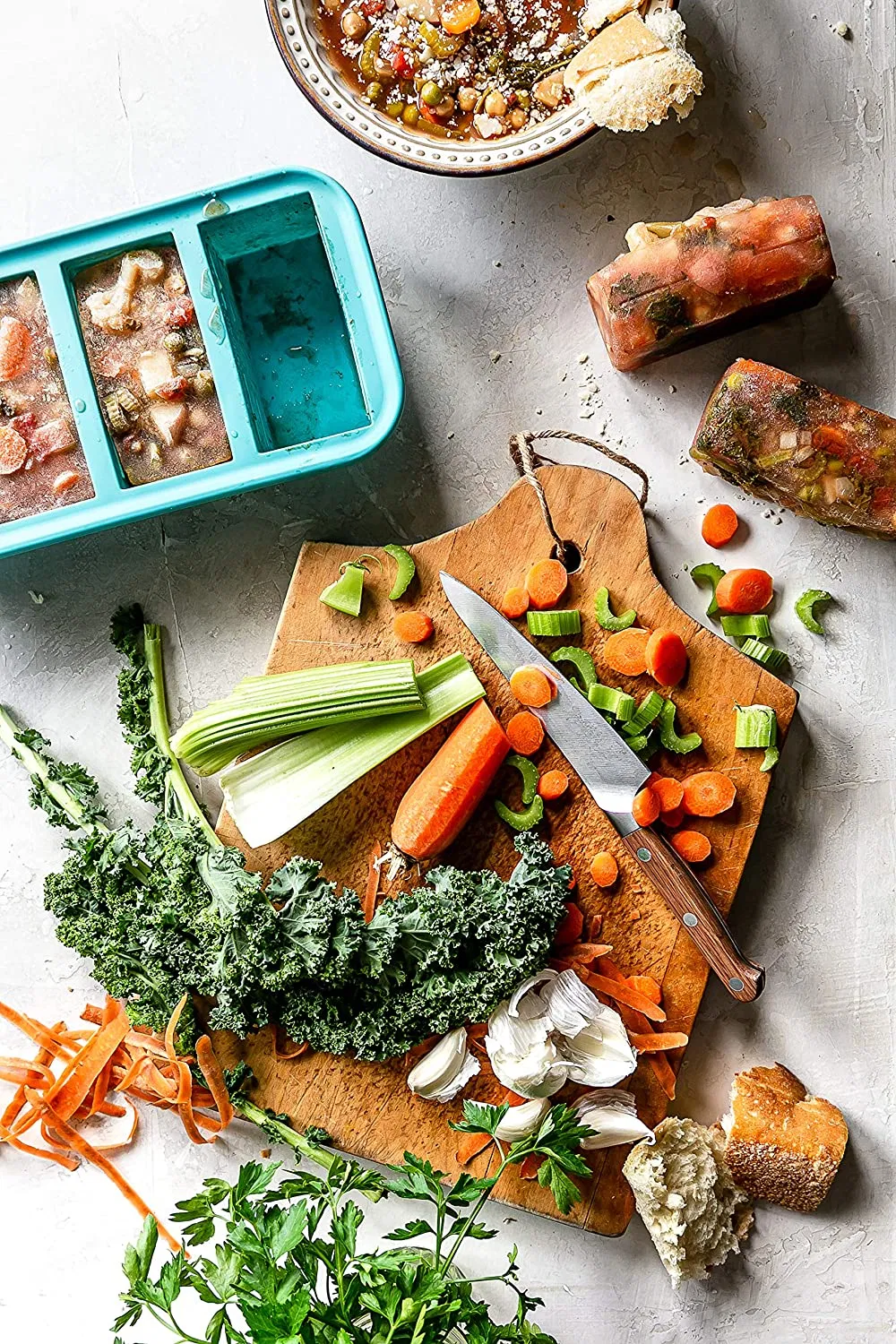 Большая силиконовая форма для заморозки с крышкой