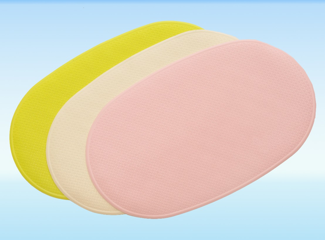 Fish Shape Natural Rubber Silicone Rubber Non Slip Bath Mat Shower Mat Back with Sucker Disks